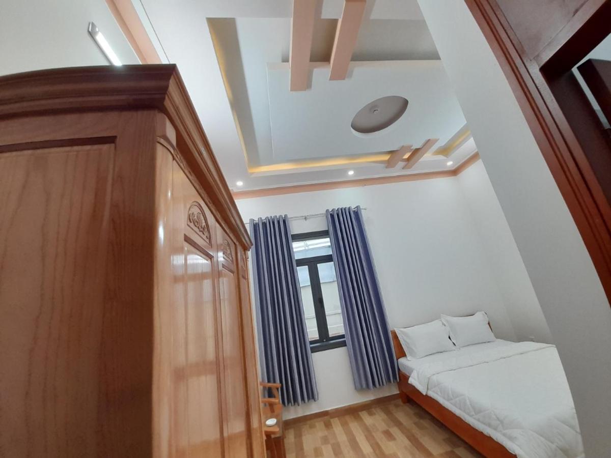 Nguyên Long Khách sạn 2*